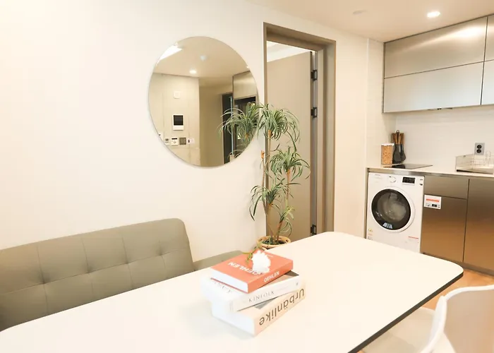 Apartment Hongik Univ Station Wave Family #c Seoul