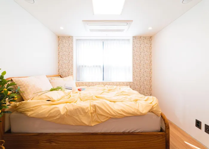 Apartment Hongik Univ Station Wave Family #c *