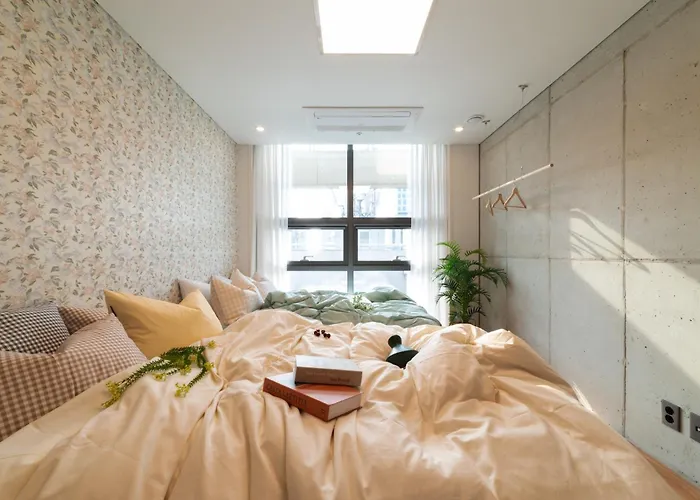 Apartment Hongik Univ Station Wave Family #c Seoul