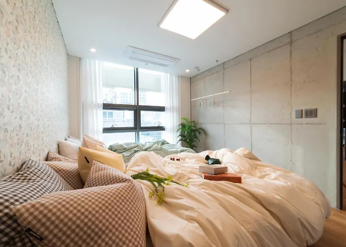 Apartment Hongik Univ Station Wave Family #c *